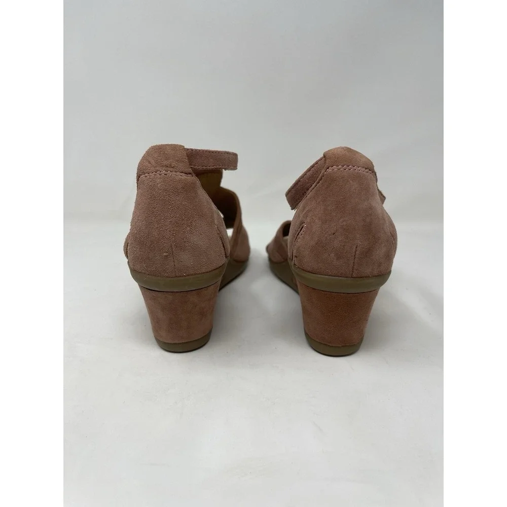 Earth Curvet Size 8 Blush Dusk Pink Suede Upper Wedge Sandals Peep Toe
